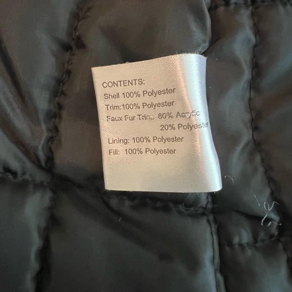 Gallery plus size 2x Black Puffer Coat with faux Fur trim on Hood - Picture 7 of 16